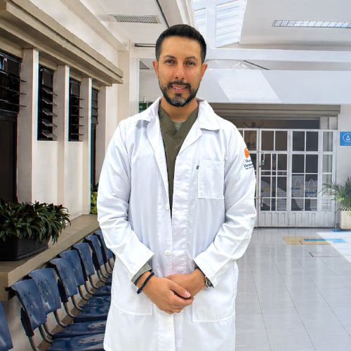 Dr. Juan Andrés Espinoza