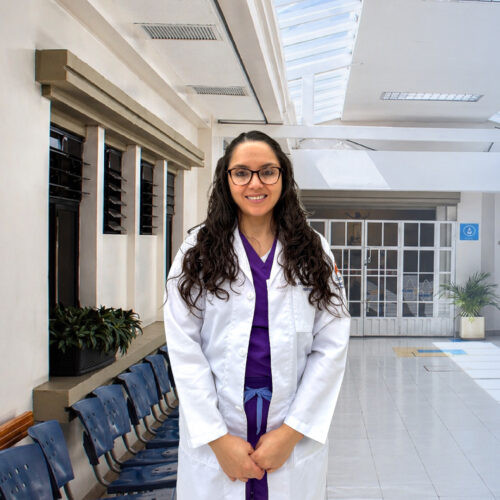 DRA. ANDREA PACHECO 2 Dra. Andrea Pacheco